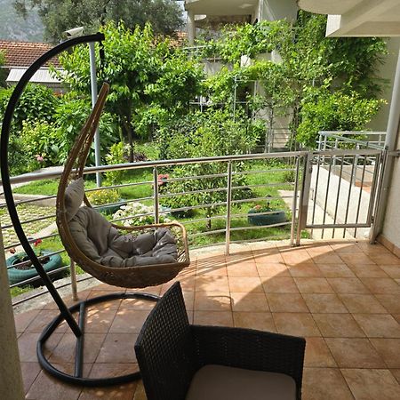 Roman Garden Apartment Risan Buitenkant foto